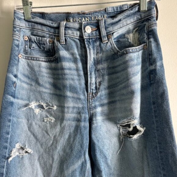 American Eagle Stigid Distressed Mom Jeans - size 2 - Picture 2 of 6